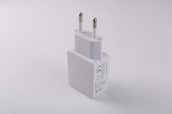 Bộ sạc du lịch USB dành cho người tiêu dùng Công suất tối đa 20W Bảo vệ quá dòng